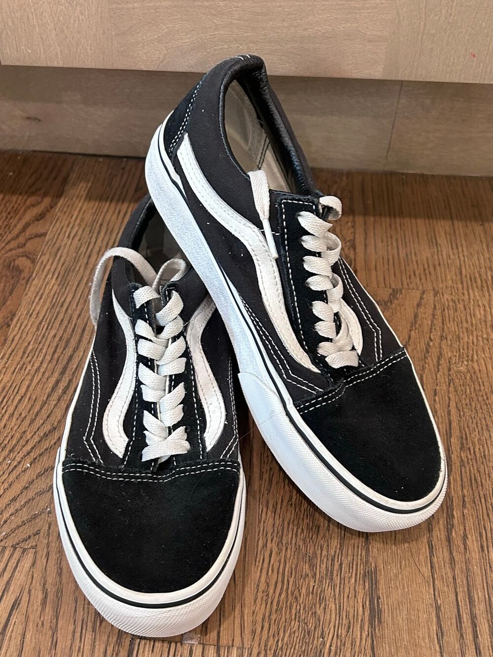 Vans Old Skool Black Classic Skate Sneakers M6.5 W8 Low Top Canvas Grunge Indie